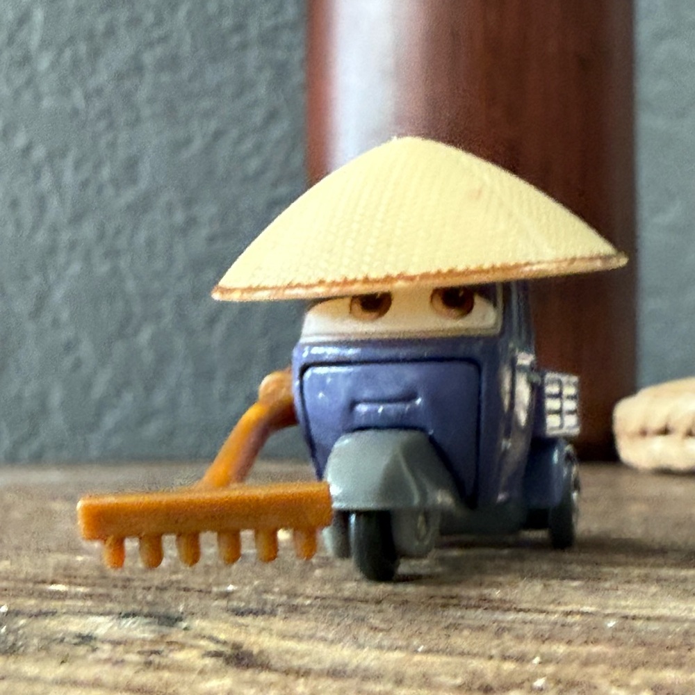 Cars 2 Zen Master Pitty diecast car